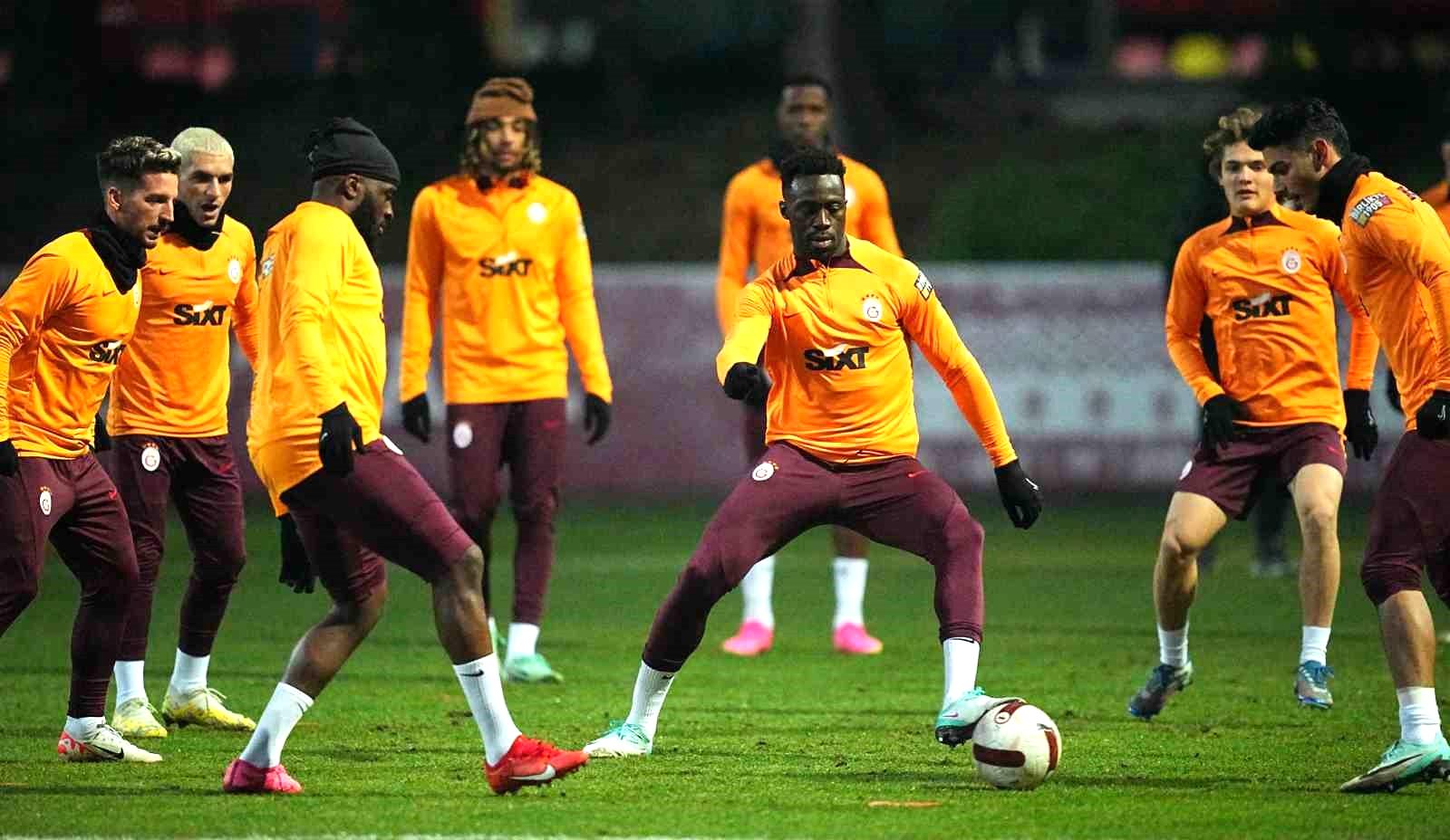 Galatasaray, Ümraniyespor maçı hazırlıklarını tamamladı