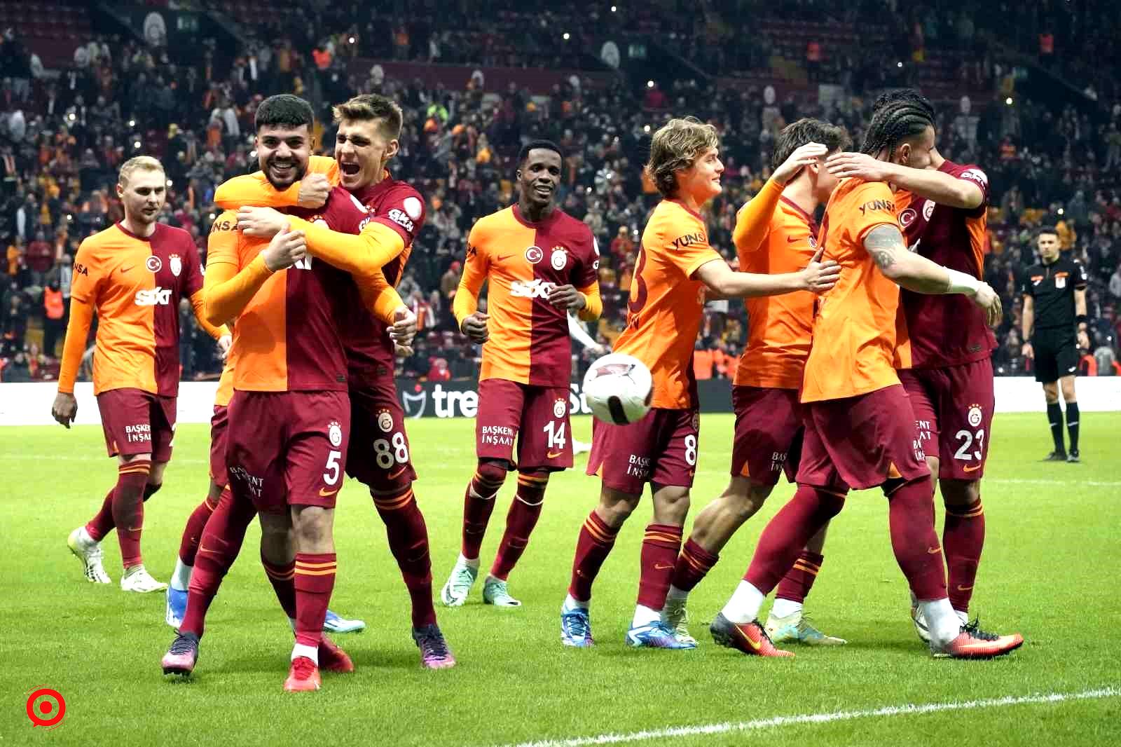 Galatasaray’da 3 genç futbolcu ilk kez oynadı