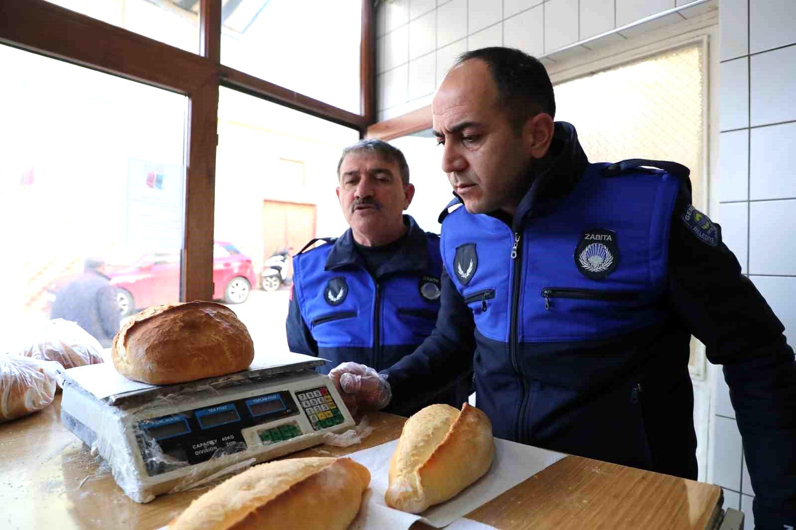 Gemlik’te zabıtadan gramaj denetimi