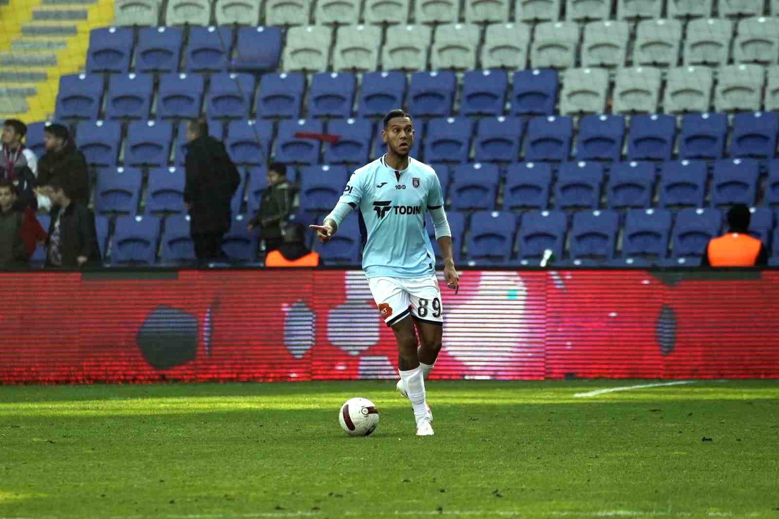 Josef de Souza, Başakşehir formasıyla ilk maçına çıktı