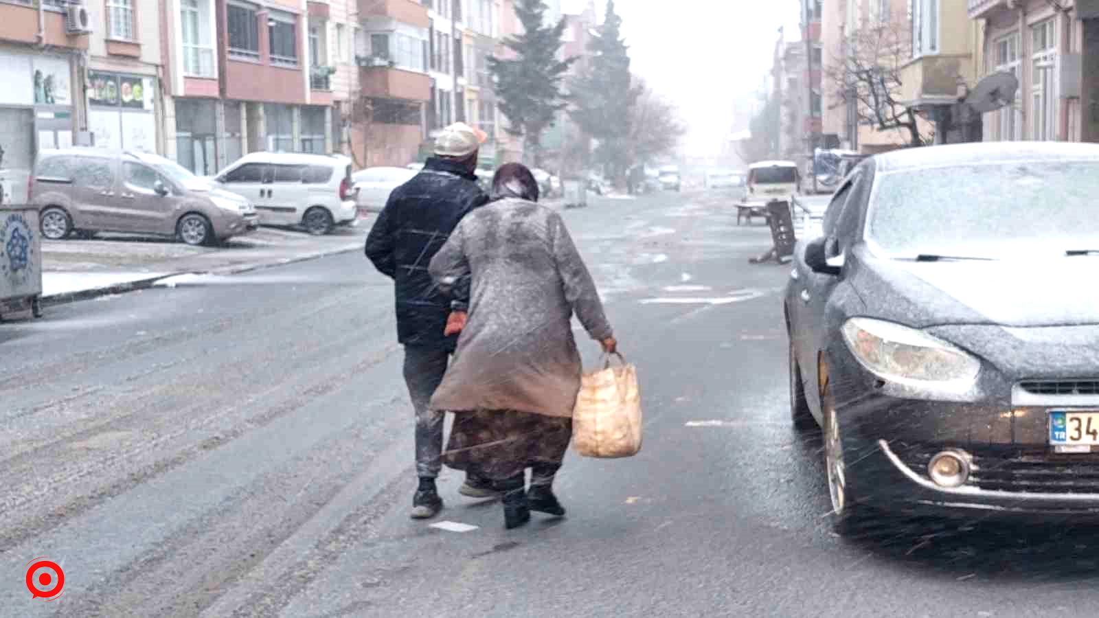 Kar İstanbul’un sınırına dayandı