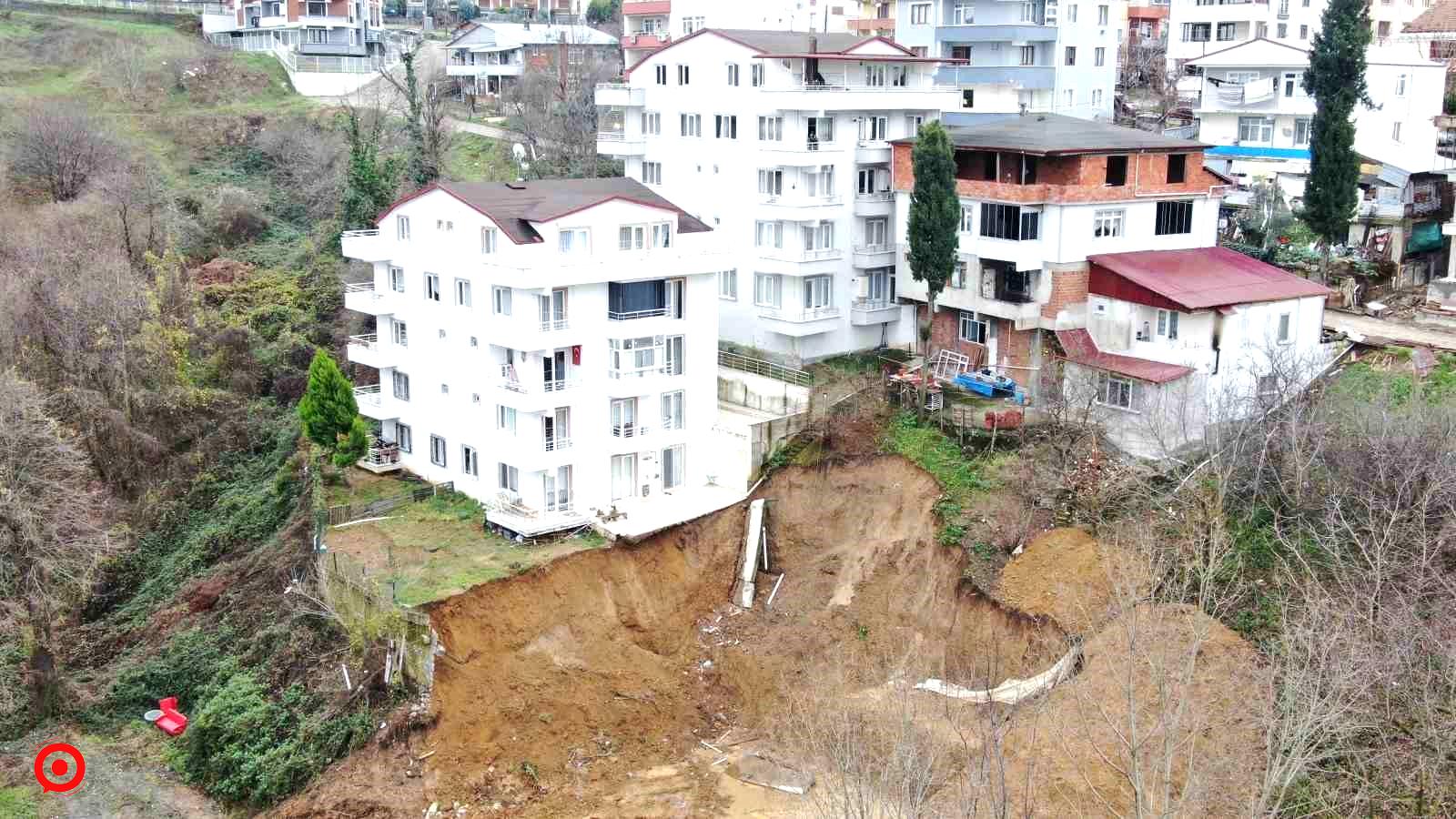 Kocaeli’de toprak kayması: Bölgenin son hali havadan görüntülendi