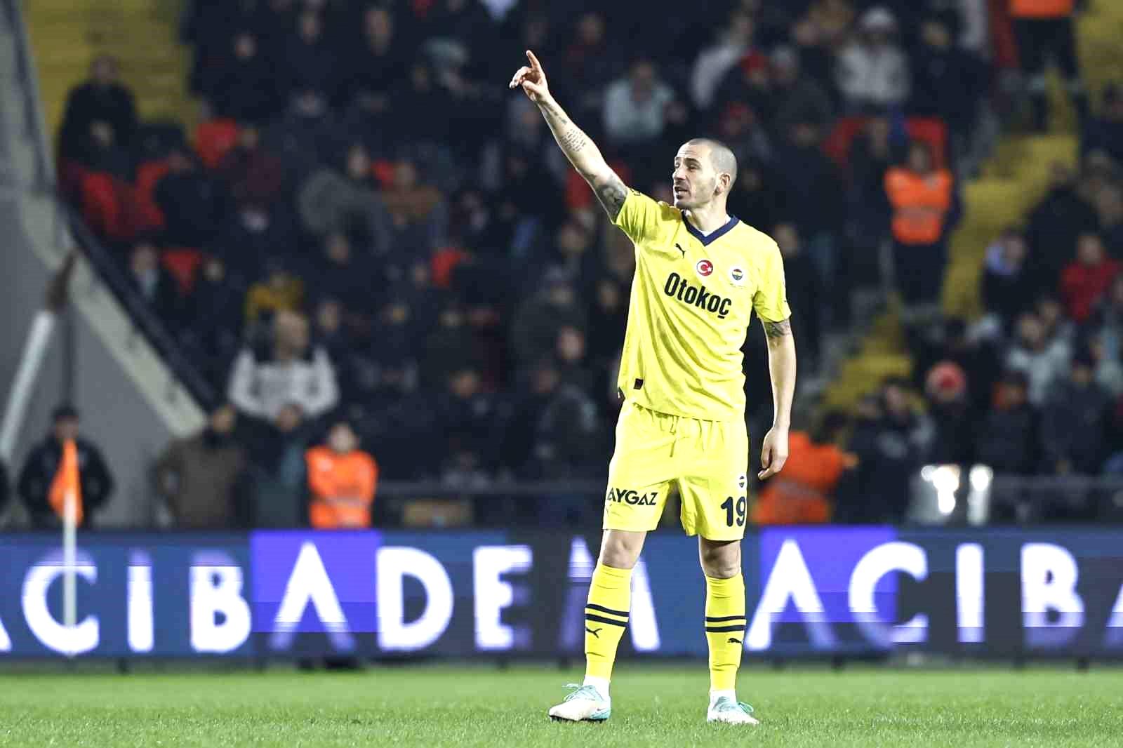 Leonardo Bonucci ilk kez forma giydi