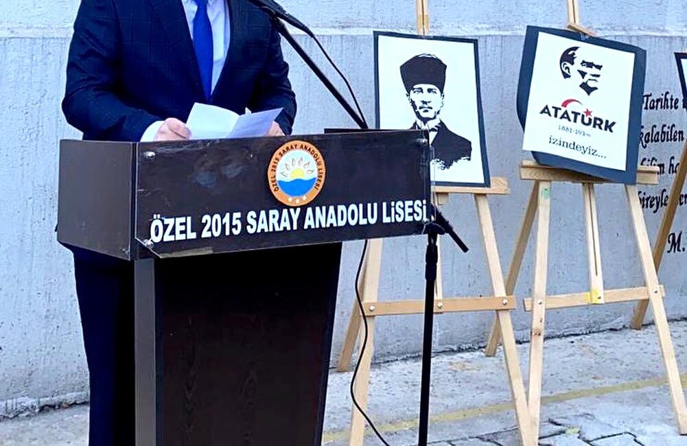 Tekirdağ’da ders verdiği öğrencilerini