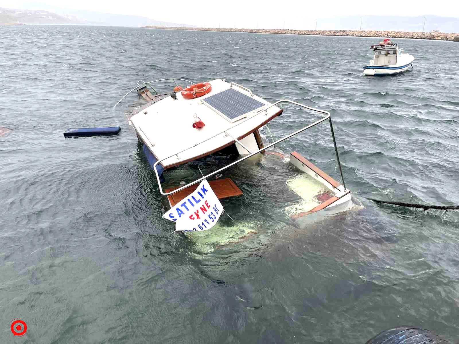 Sahibinin gözleri önünde sulara gömüldü