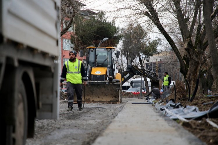 Sakarya’nın en eski caddesi modern görünüme kavuşuyor