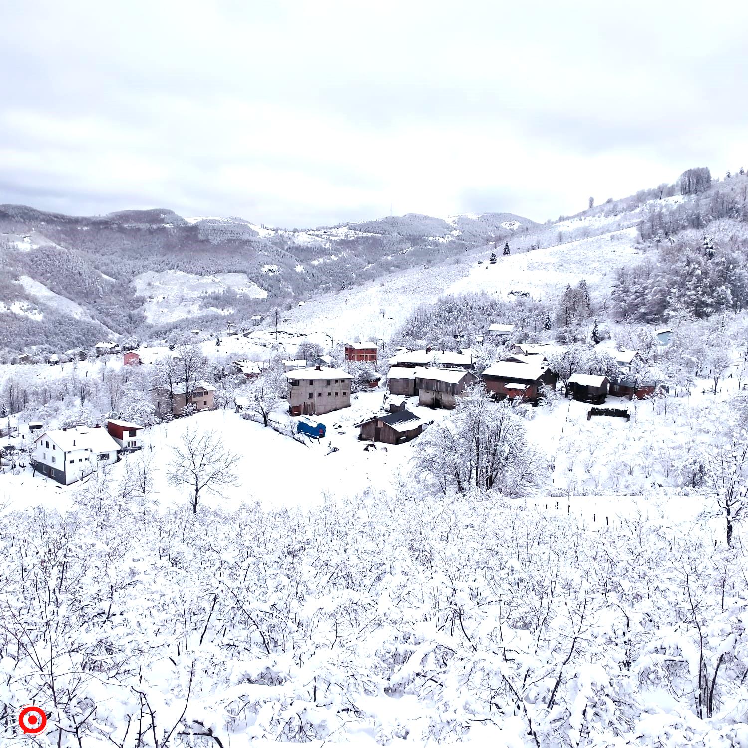 Sakarya’nın yüksek kesimlerine kar ile gelen güzellik