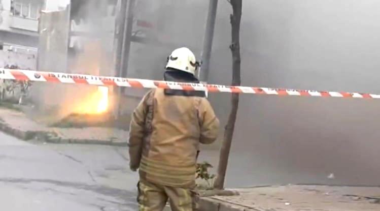 Sultangazi’de benzin istasyonu yakınlarında patlayan trafo paniğe neden oldu