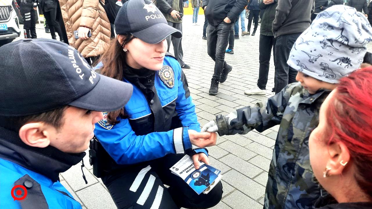 Taksim’deki NARKOTIR’da gençlere uyuşturucunun zararları anlatıldı