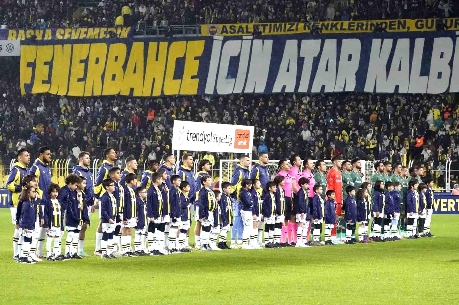 Trendyol Süper Lig: Fenerbahçe: 1 – Konyaspor: 0 (Maç devam ediyor)