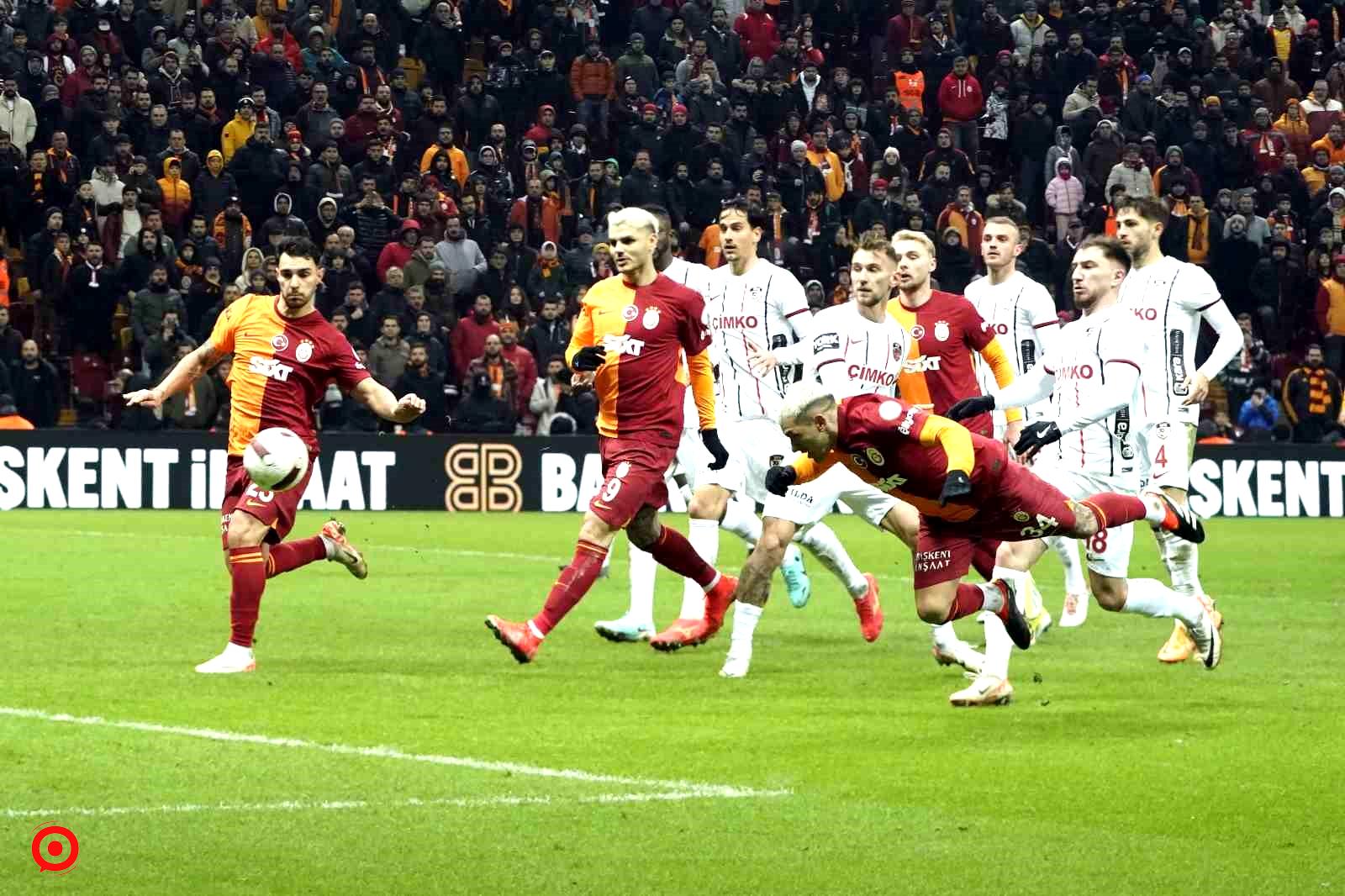 Trendyol Süper Lig: Galatasaray: 0 - Gaziantep FK: 1 (İlk yarı)