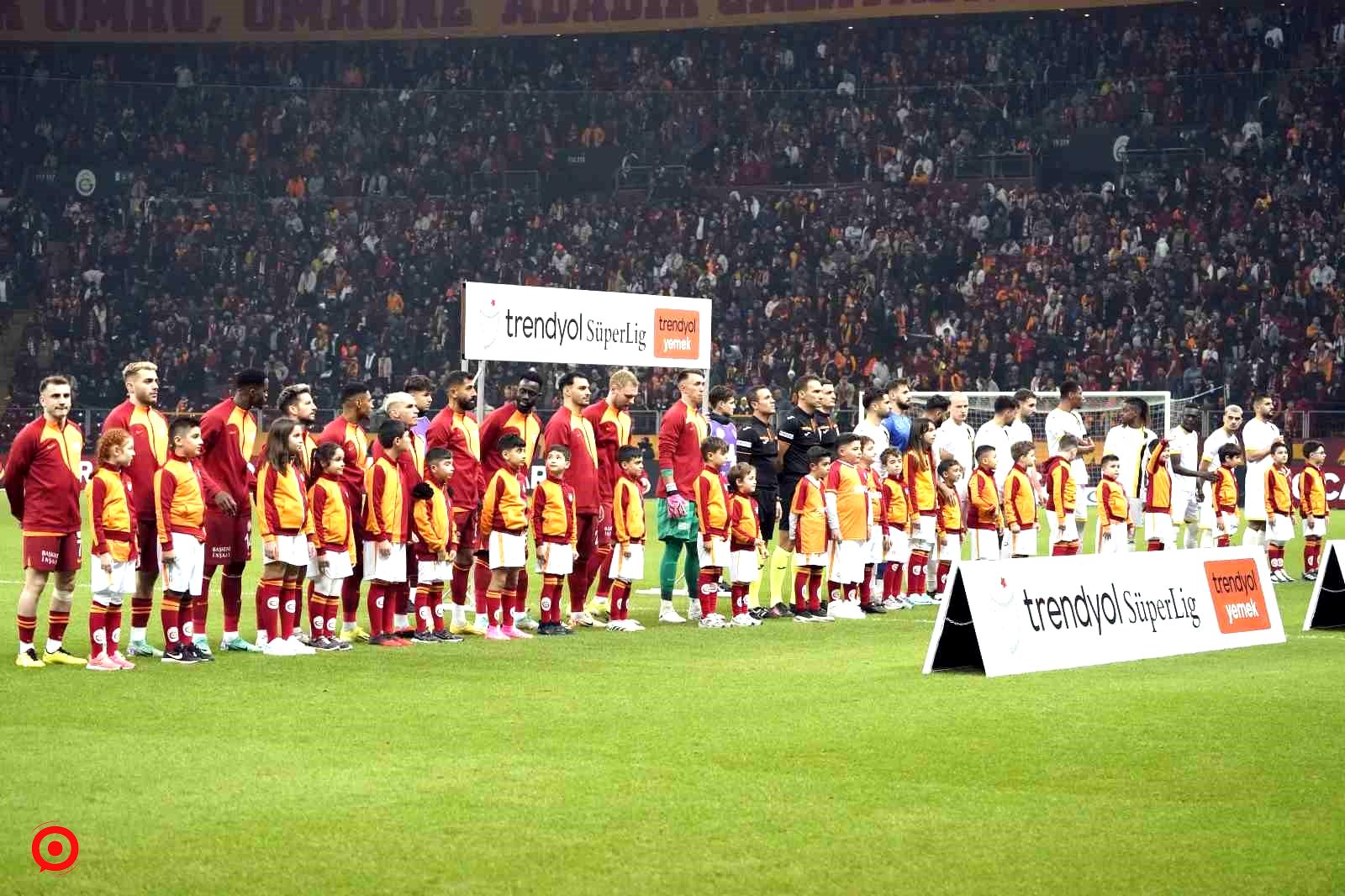 Trendyol Süper Lig: Galatasaray: 0 - İstanbulspor: 0 (Maç devam ediyor)