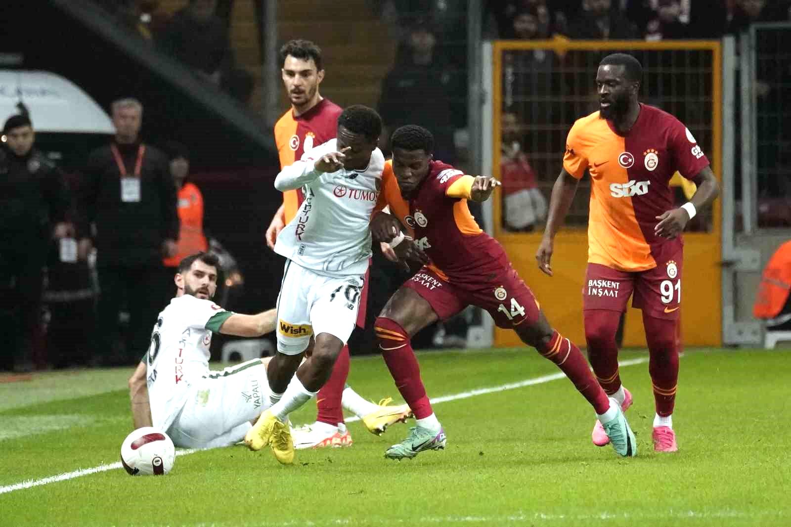 Trendyol Süper Lig: Galatasaray: 0 – Konyaspor: 0 (İlk yarı)