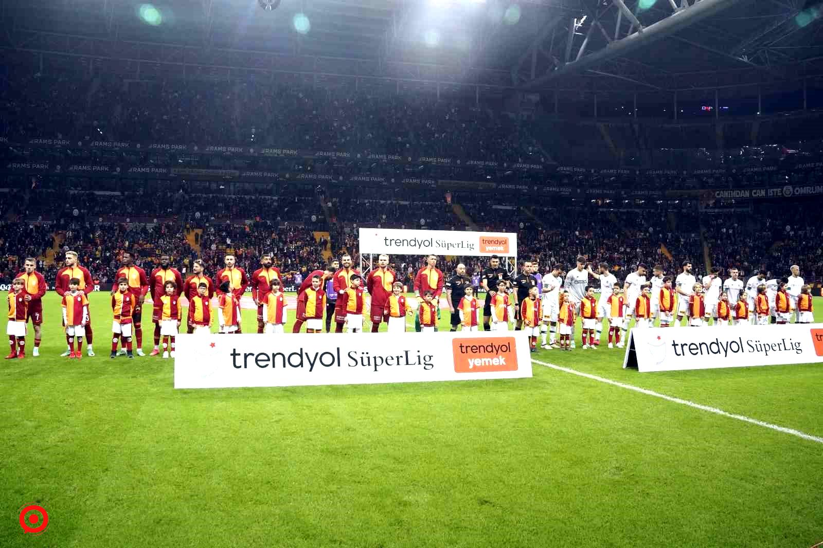 Trendyol Süper Lig: Galatasaray: 0 - Konyaspor: 0 (Maç devam ediyor)