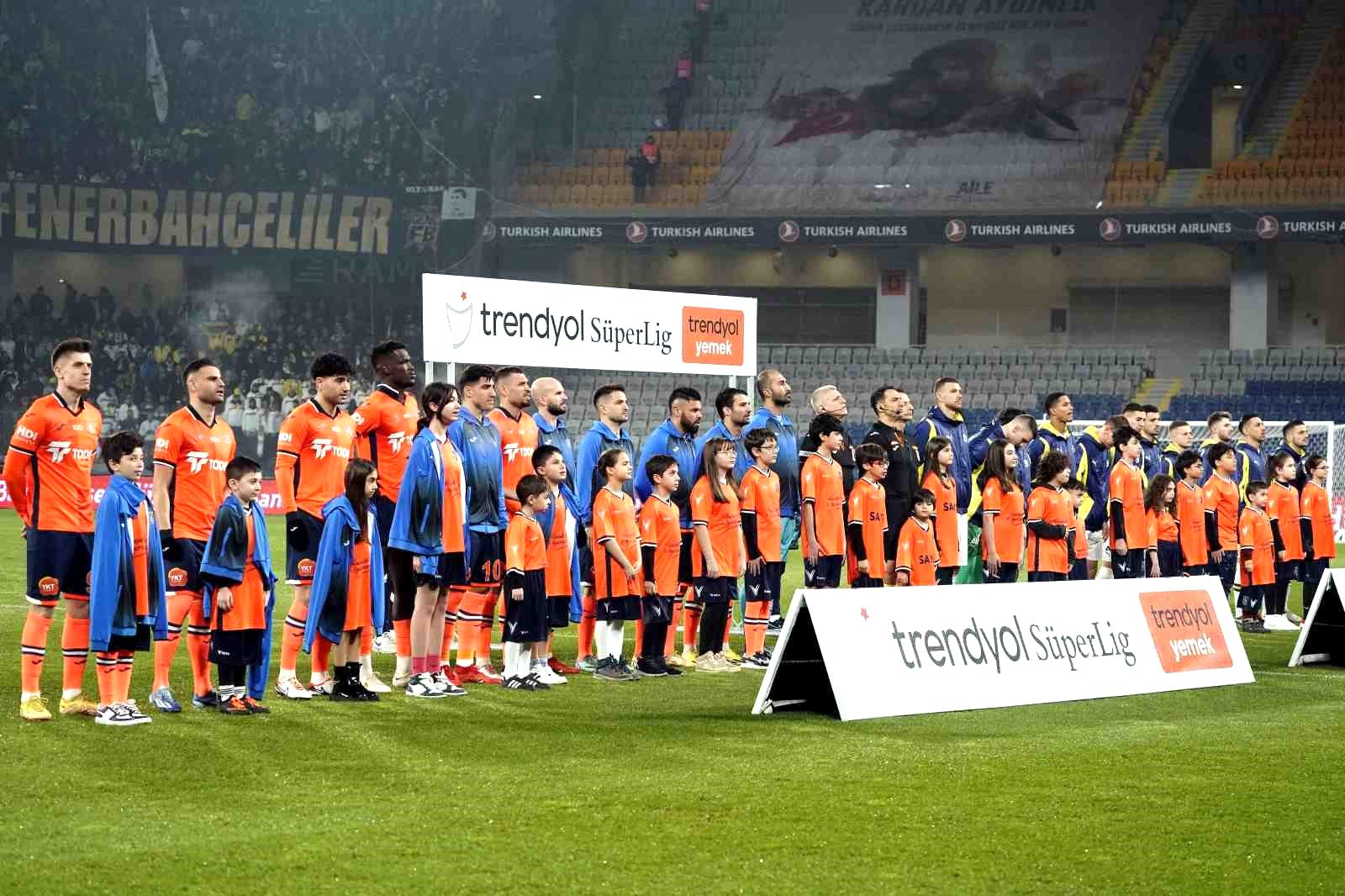 Trendyol Süper Lig: RAMS Başakşehir: 0 – Fenerbahçe: 0 (Maç devam ediyor)