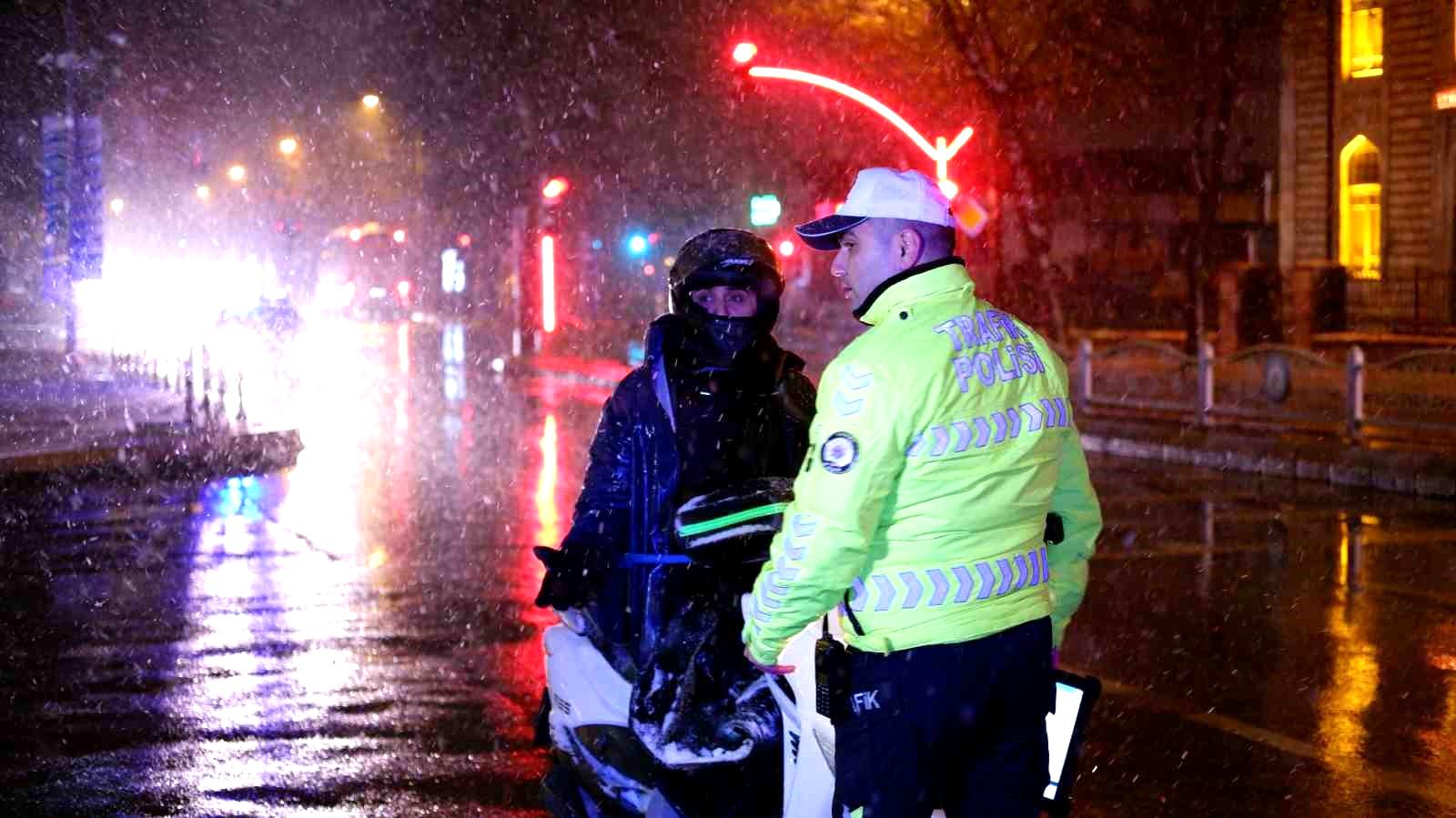 Uygulama noktasından kaçan motosikletli kamerada