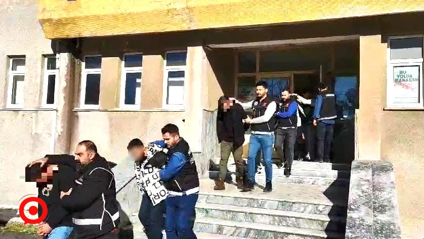 Uyuşturucu sattığı kişileri ifşa etti: 12 gözaltı