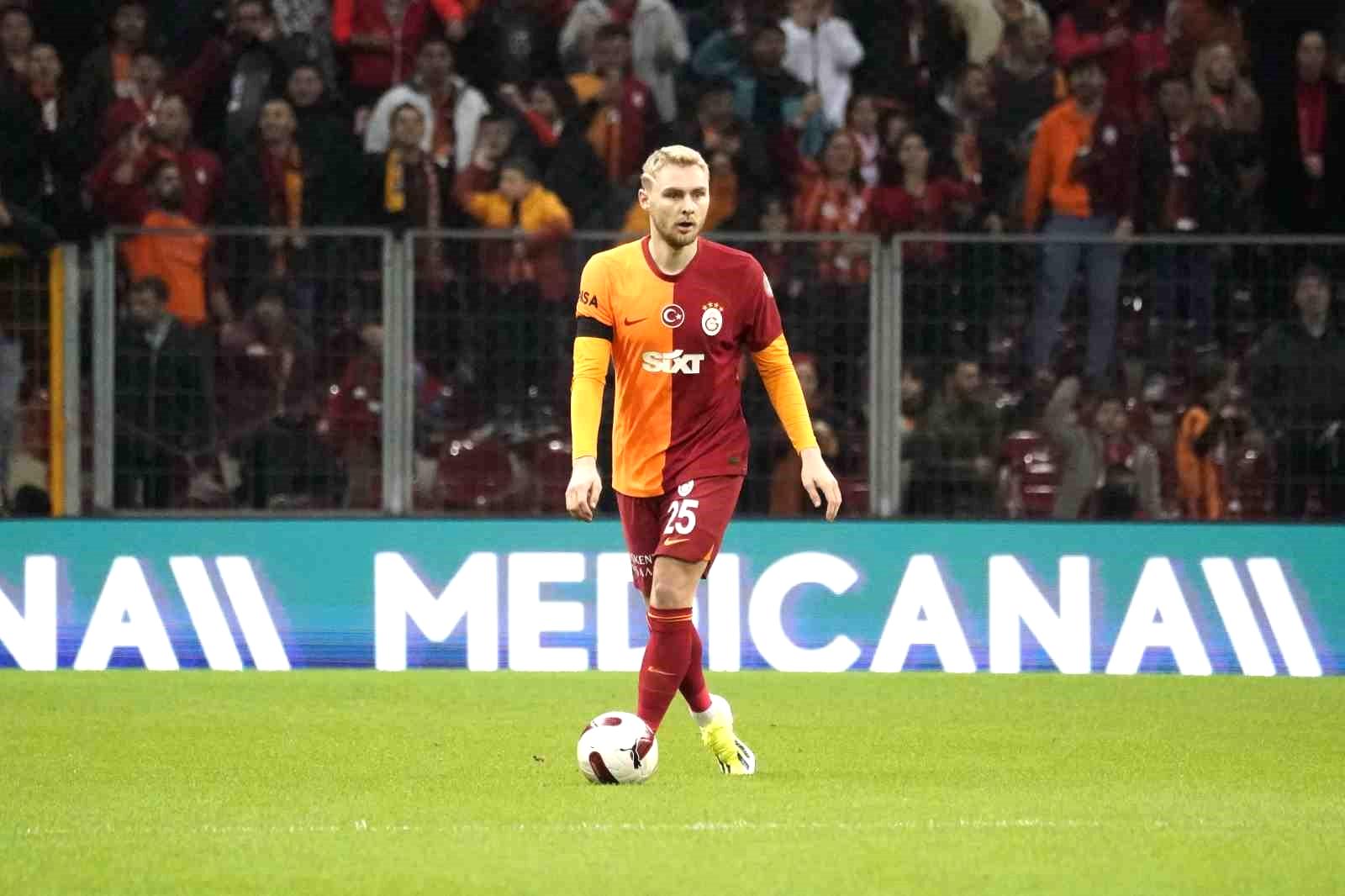 Victor Nelsson bu sezonki ilk gol sevincini yaşadı