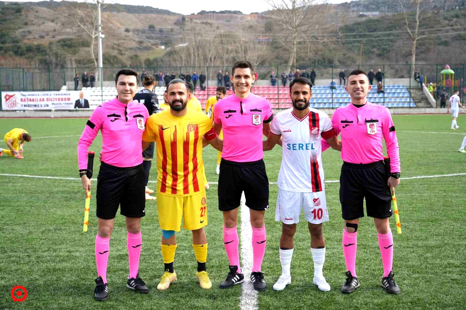 2015 yılında takım arkadaşı olan hakem Ceyhun Elmas ve futbolcu Fatih Özçelik’e tepki