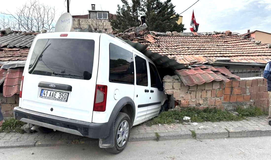 Ataşehir’de yoldan çıkan hafif