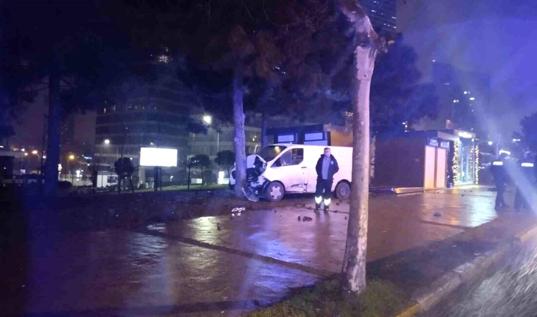 Ataşehir’de otomobilin trafik ışıklarından