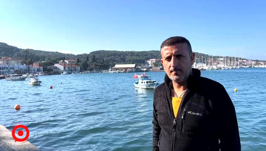 Ayvalık’ta yaklaşık 100 yaşındaki ölü Caretta Caretta sahile vurdu