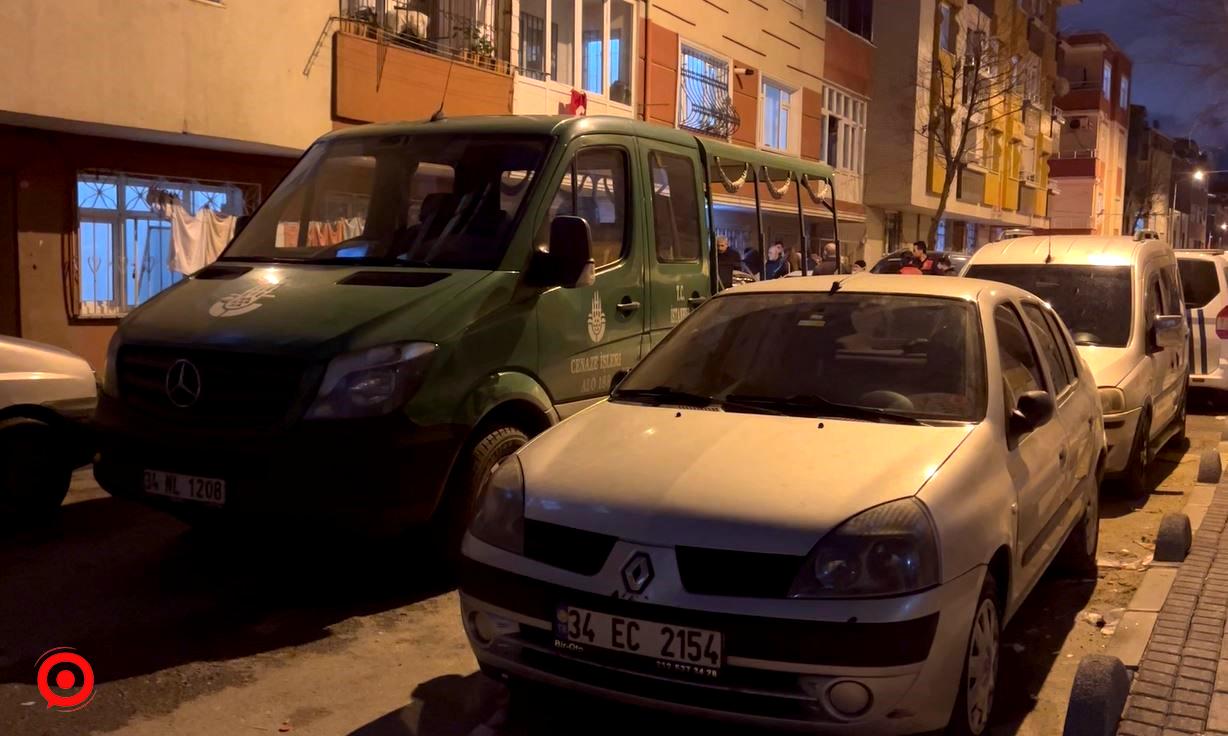 Bağcılar’da psikolojik sorunları olduğu iddia edilen şahıs annesini bıçaklayarak öldürdü