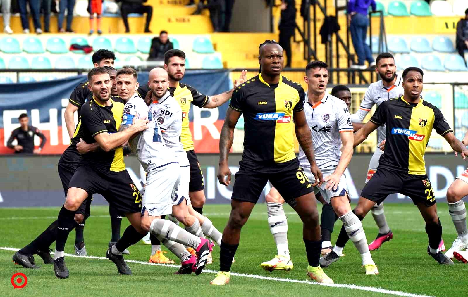 Başakşehir ile İstanbulspor 4. randevuda