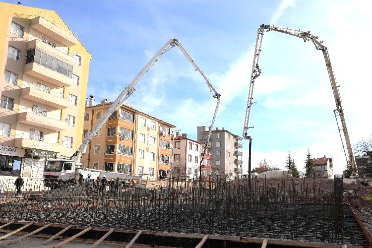 Başkan Çolakbayrakdar, “Sosyal odaklı projeler üretiyoruz”