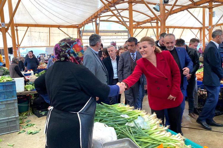 Yeşilova Pazarı’nı ziyaret ederek