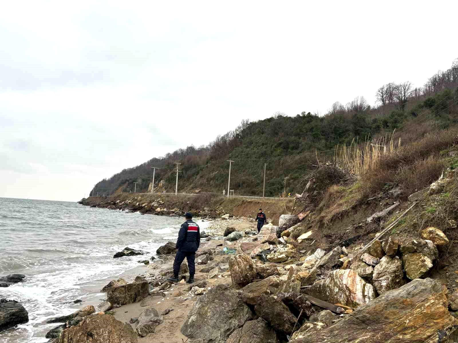 Batan geminin 5. gününde havadan karadan ve denizden aramalar devam ediyor