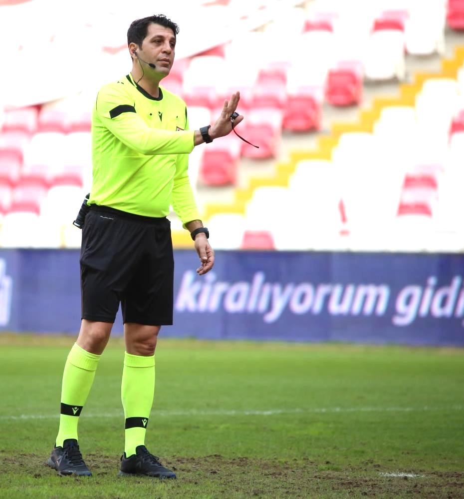 Beşiktaş – Konyaspor maçının VAR’ı Mustafa Öğretmenoğlu