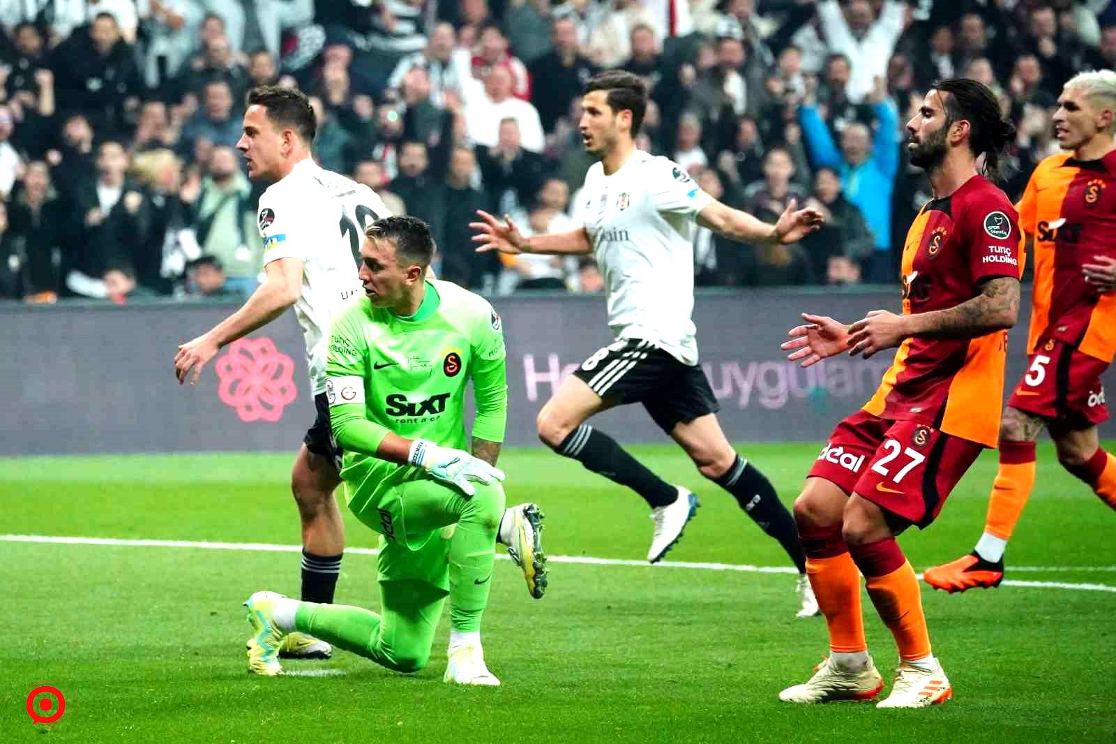 Beşiktaş, yeni stadında Galatasaray’a geçit vermiyor