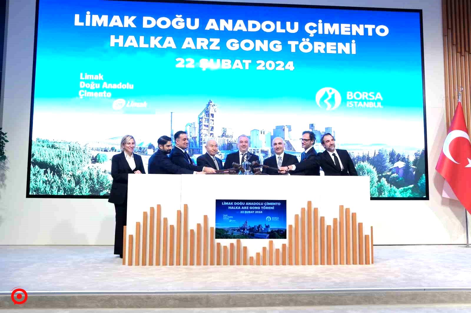 Borsa İstanbul’da gong Limak Doğu Anadolu Çimento için çaldı