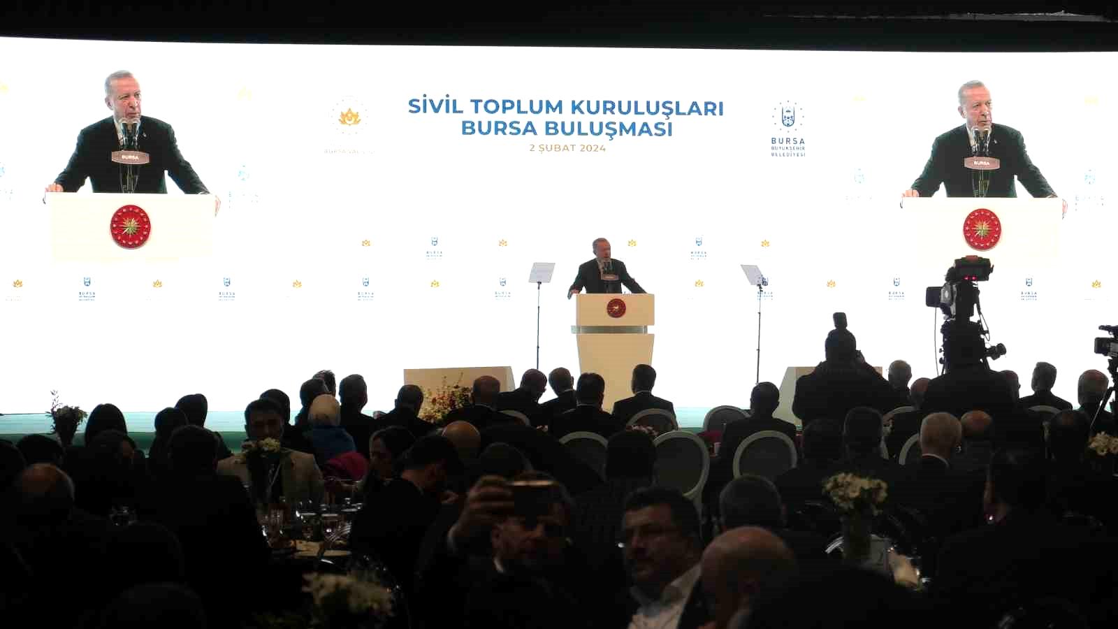 Cumhurbaşkanı Erdoğan: “Türkiye’nin ve Türk Milleti’nin verilmiş sadakası olduğunu gün geçtikçe göreceğiz”