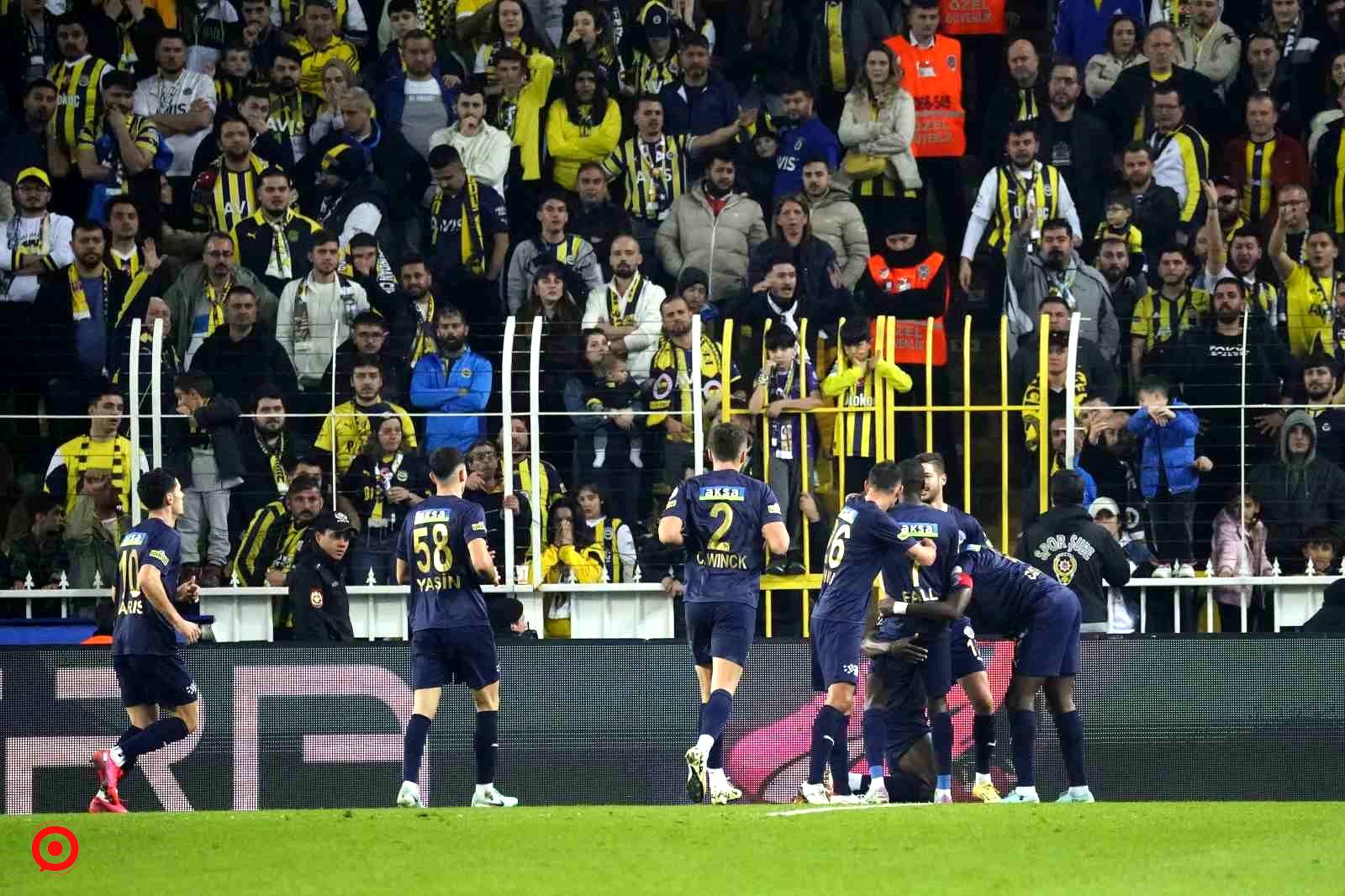 Fenerbahçe iç sahada son 5 maçta kalesini gole kapatamadı