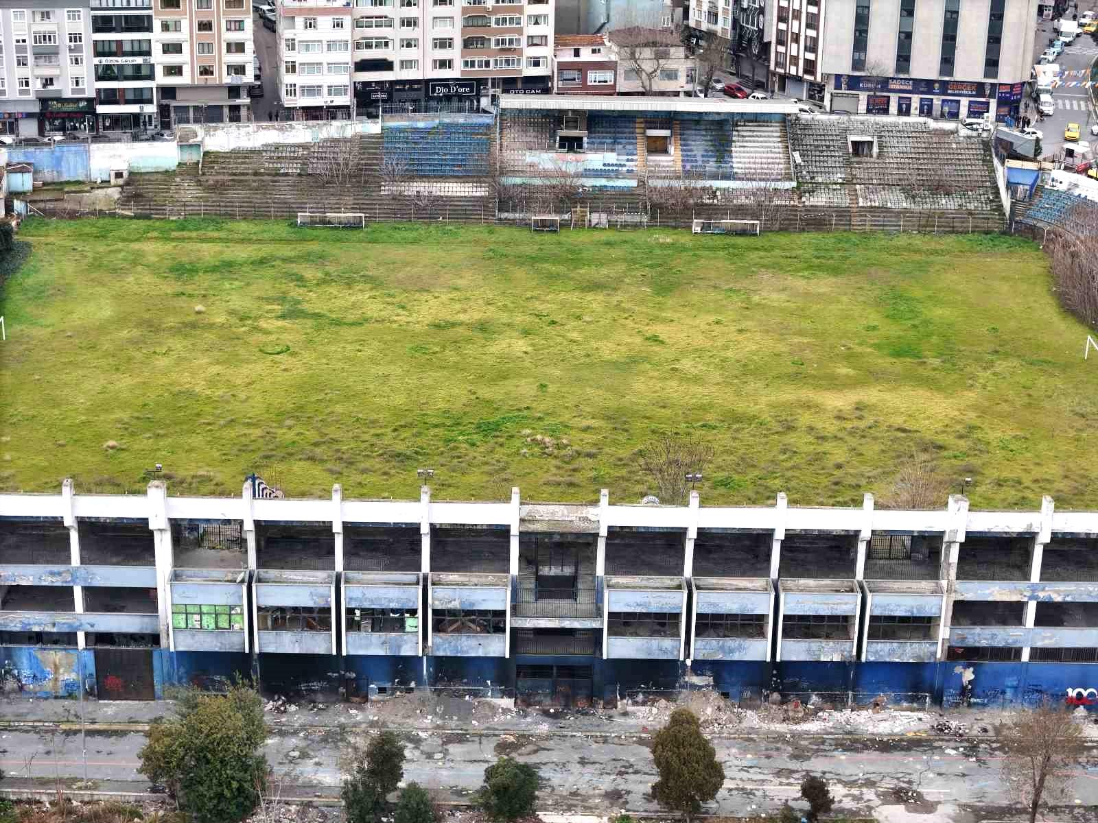 İstanbul’un hayalet stadı akıbetini bekliyor