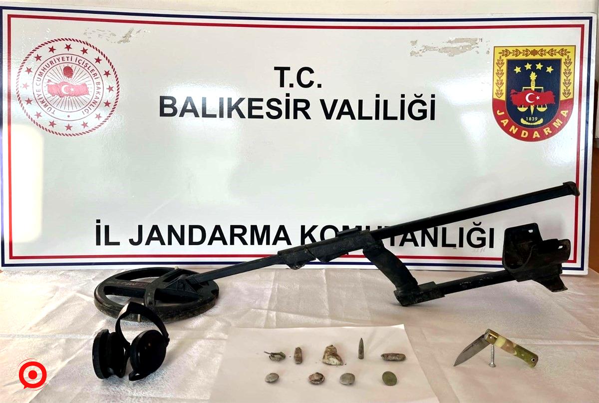 Jandarma, kültür ve tabiat varlıkları kaçakçılarını yakaladı