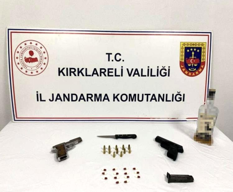 Kırklareli’de uyuşturucu operasyonu: Tabanca ve uyuşturucu ele geçirildi