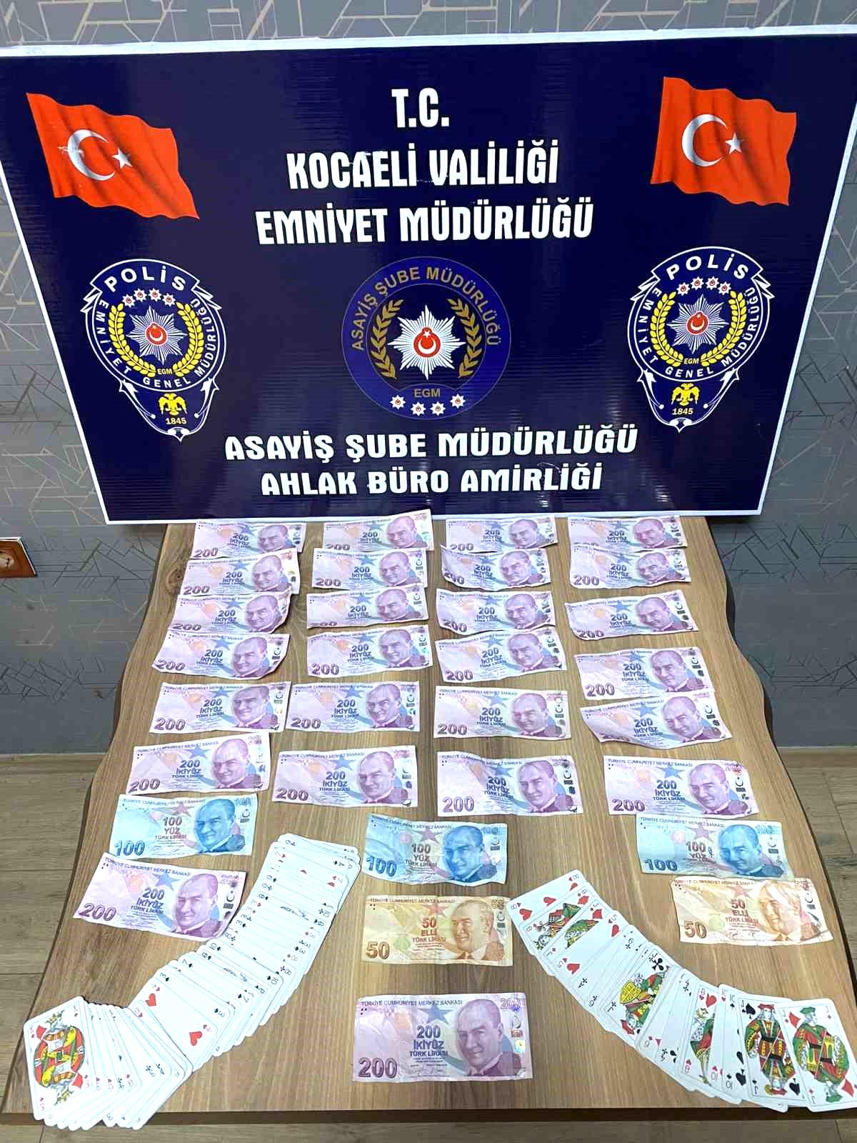 Kumar oynatılan iş yerine polis baskını