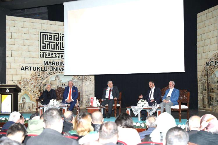 Mardin’de eski bakanlardan Fehim Adak için anma programı düzenlendi