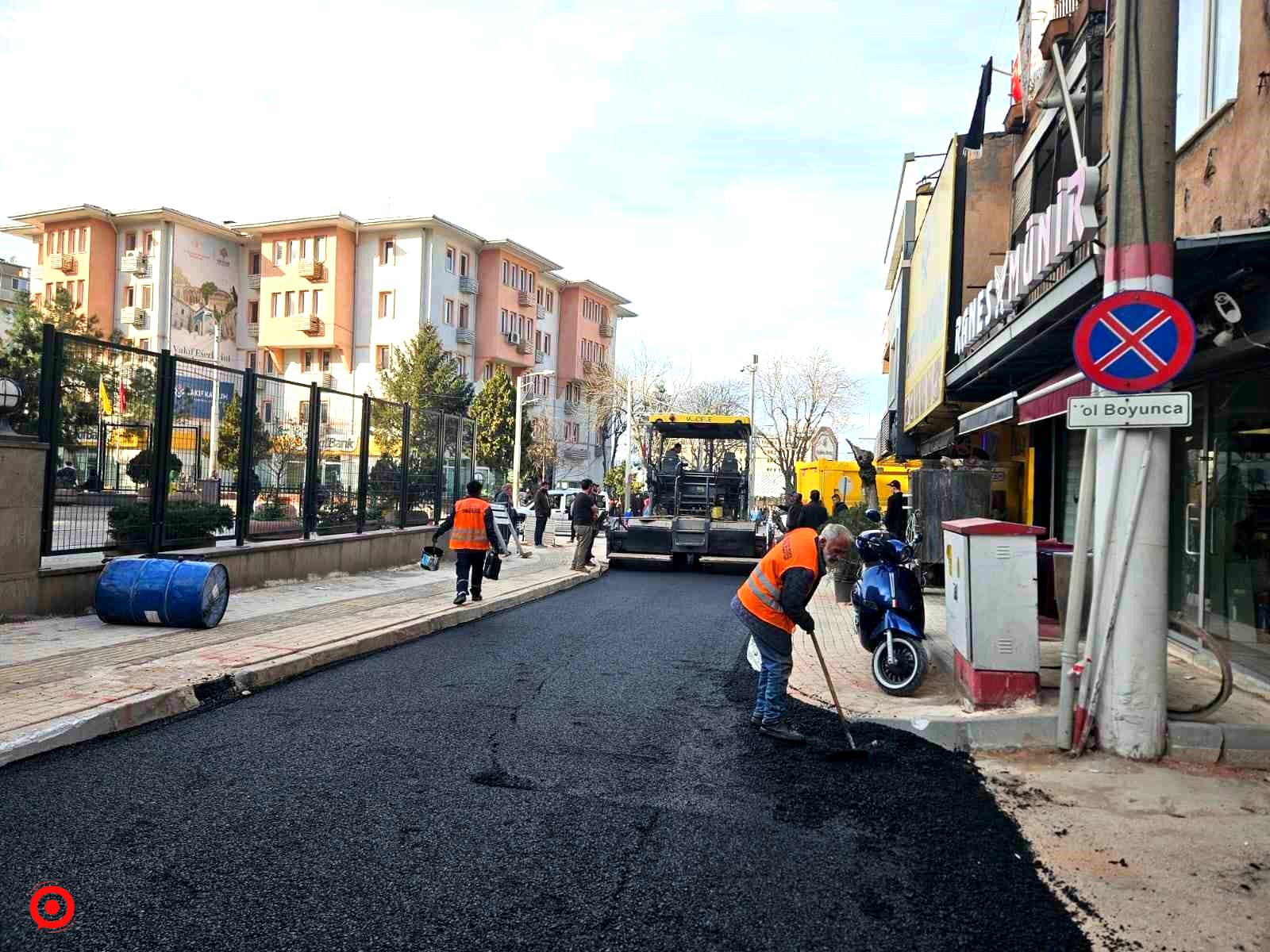 Osmangazi’de asfalt mesaisi hız kesmiyor