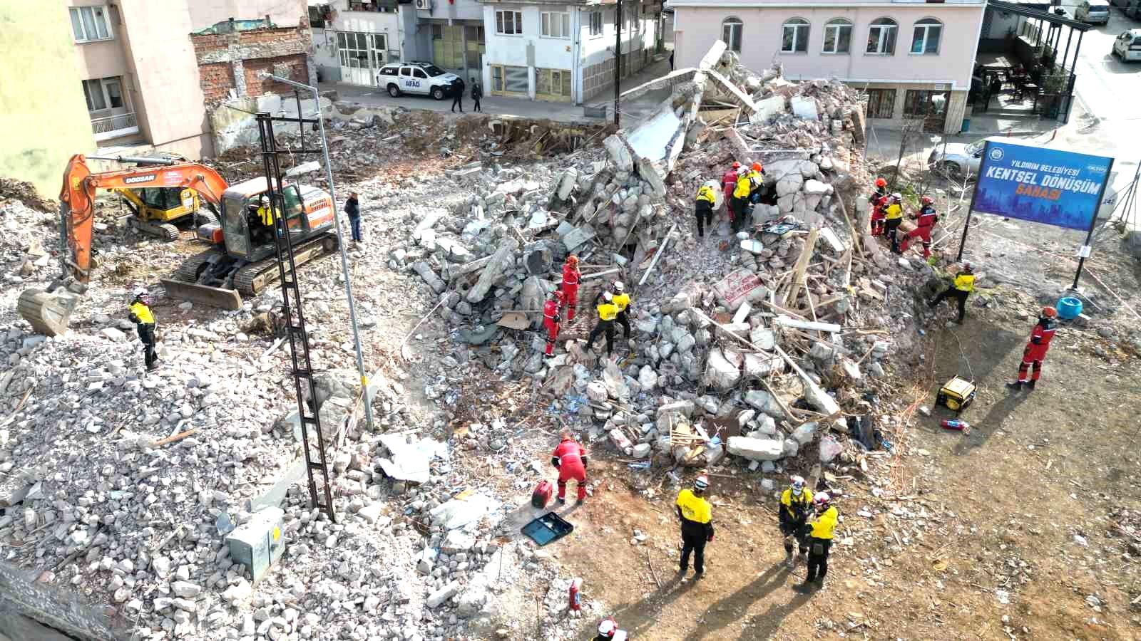 (Özel) Bursa’da nefes kesen deprem tatbikatı…