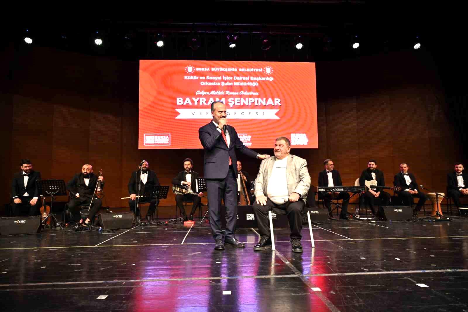 Roman orkestrası çaldı, Başkan Aktaş söyledi