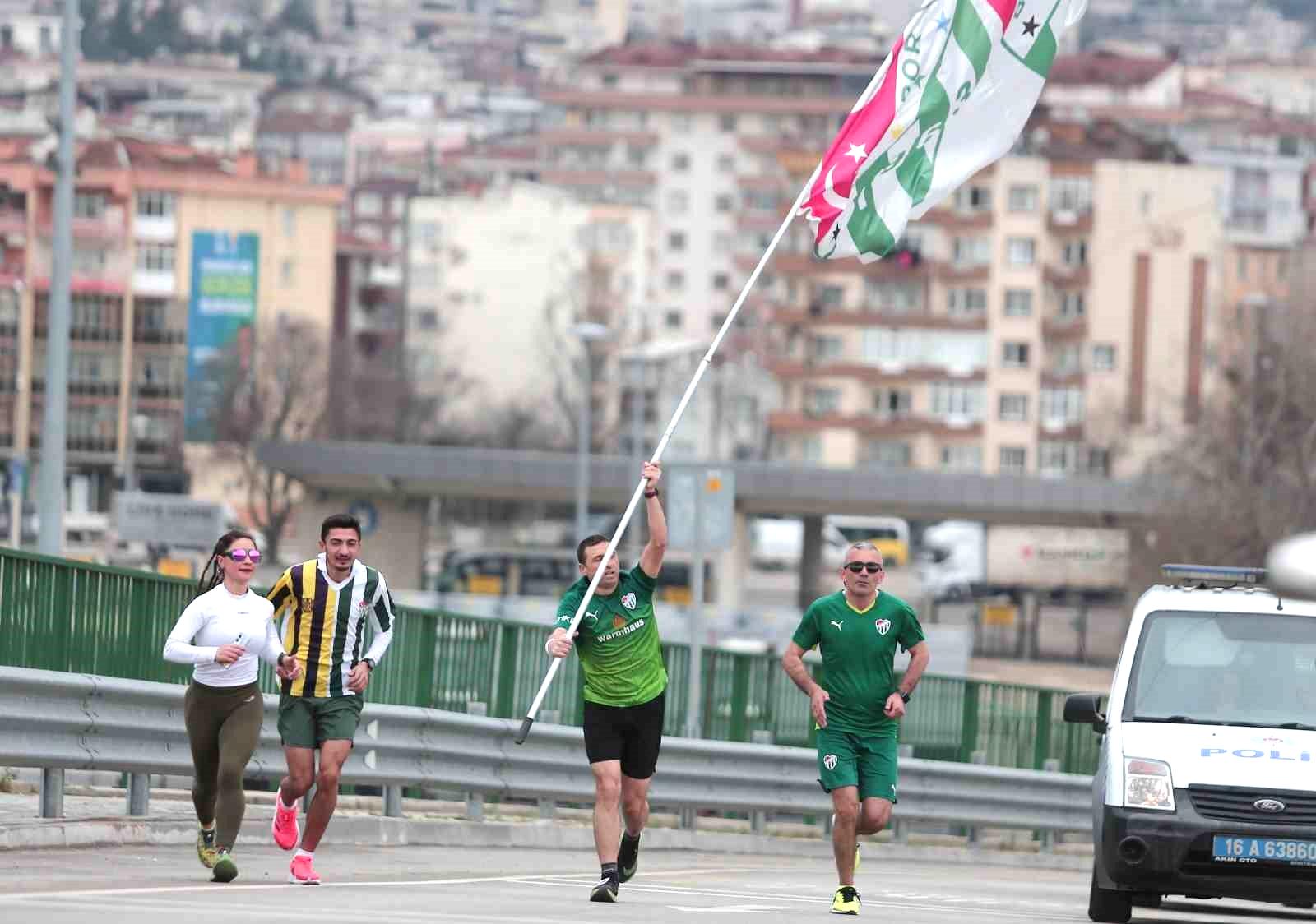 Sevgililer Günü’nde Bursaspor’a koştular