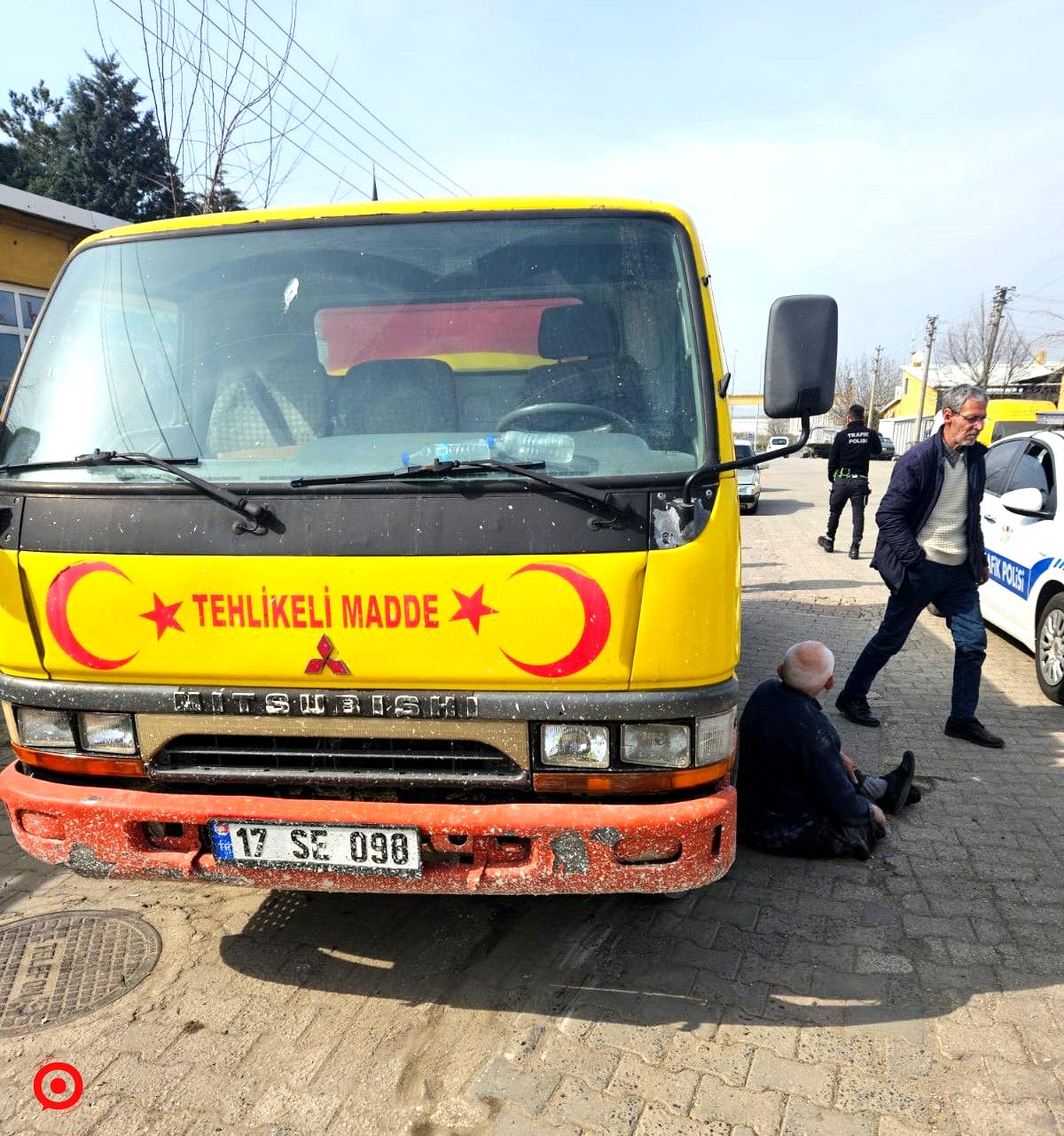 Tankeri tamir ederken altında kaldı