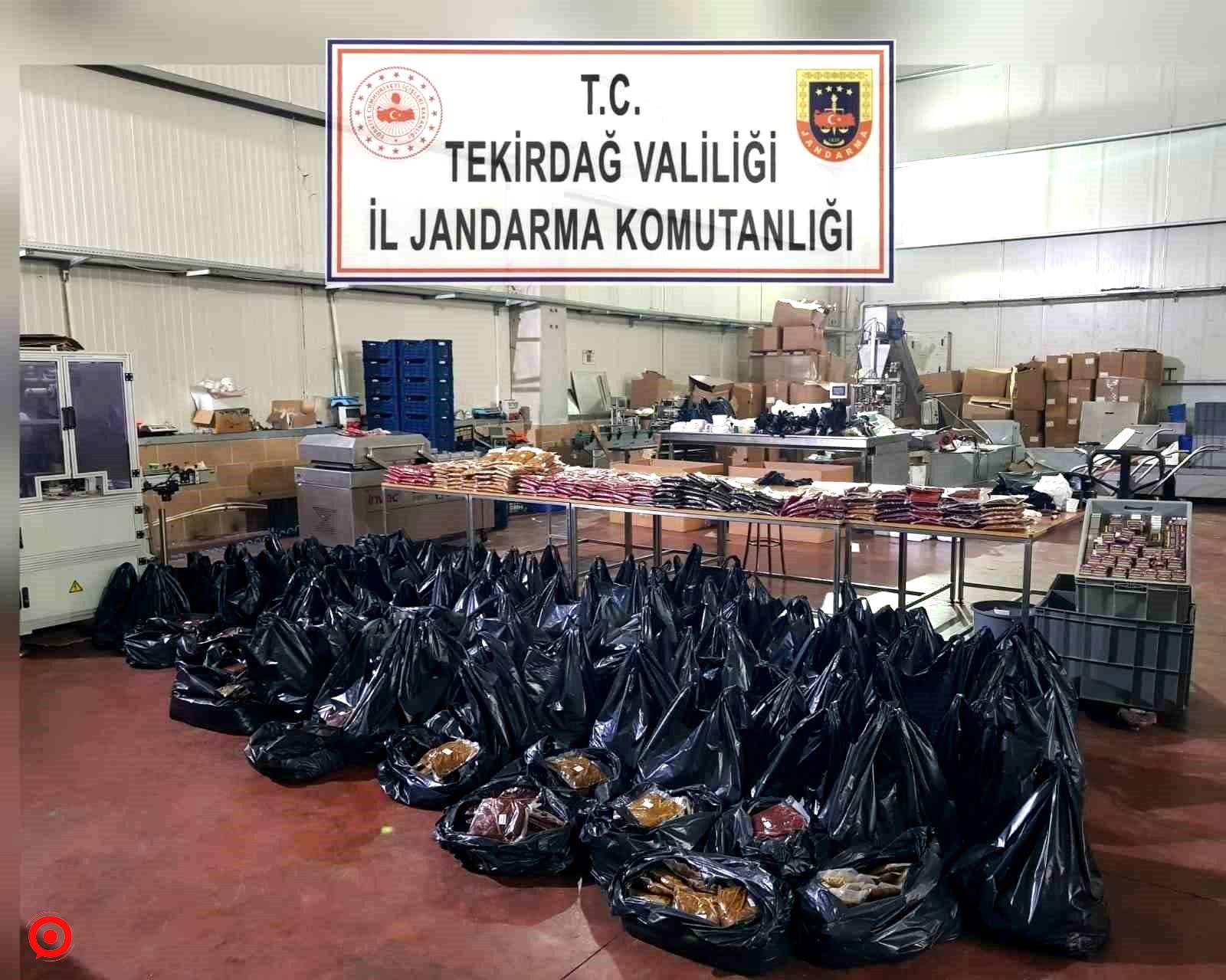 Tekirdağ’da 3 ton nargile tütünü ele geçirildi