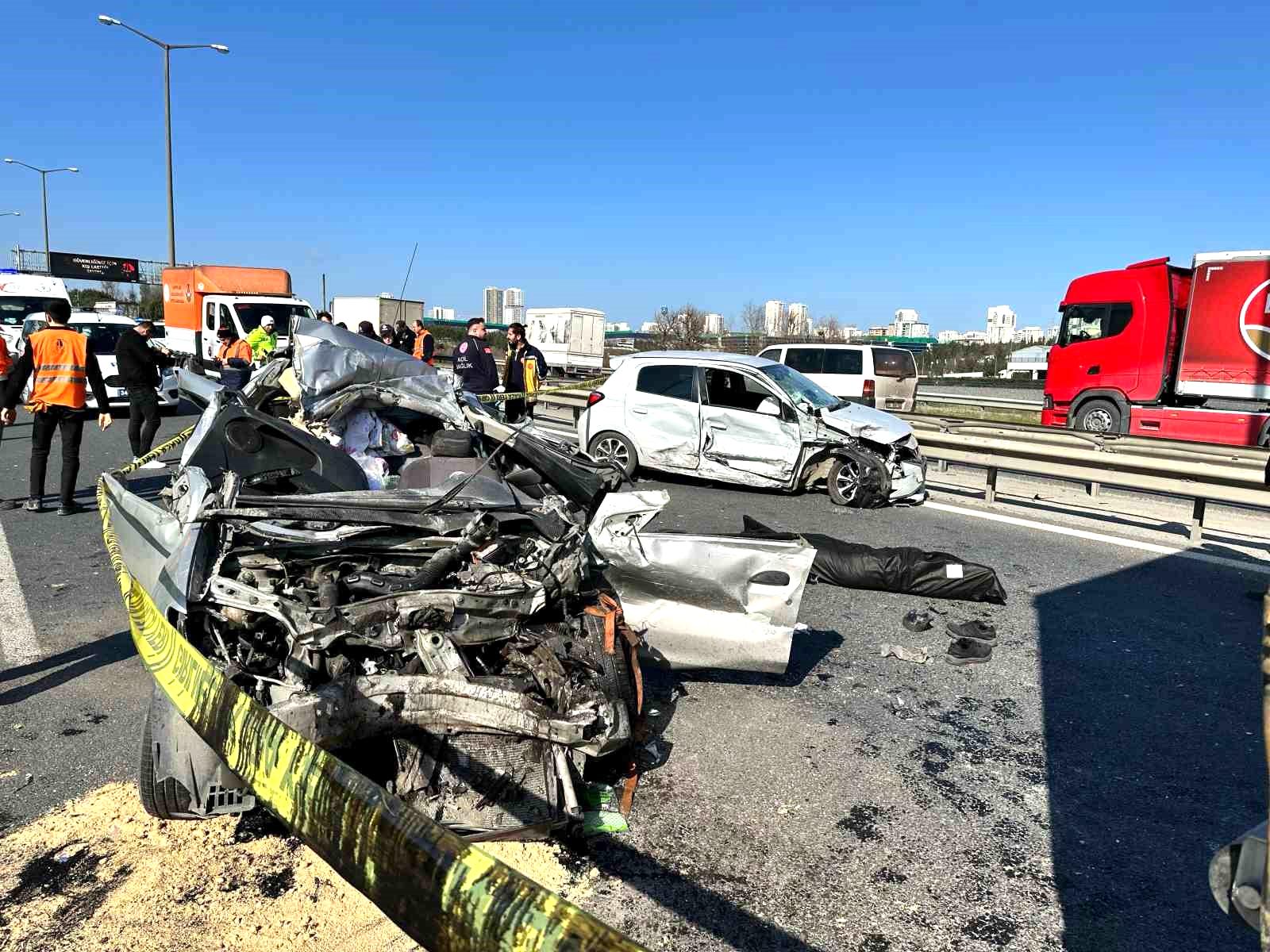 TEM Otoyolu’nda zincirleme trafik kazası: 1 ölü