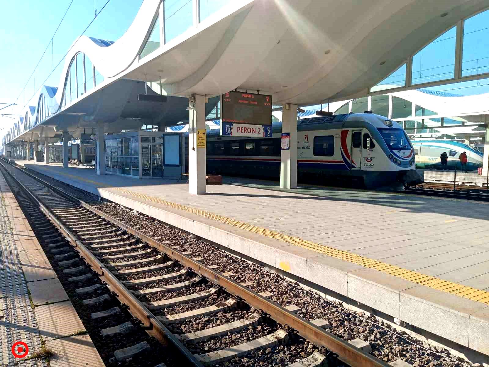 Tren bileti bulmak neredeyse imkânsız hale geldi, sefer sayıları yetmiyor