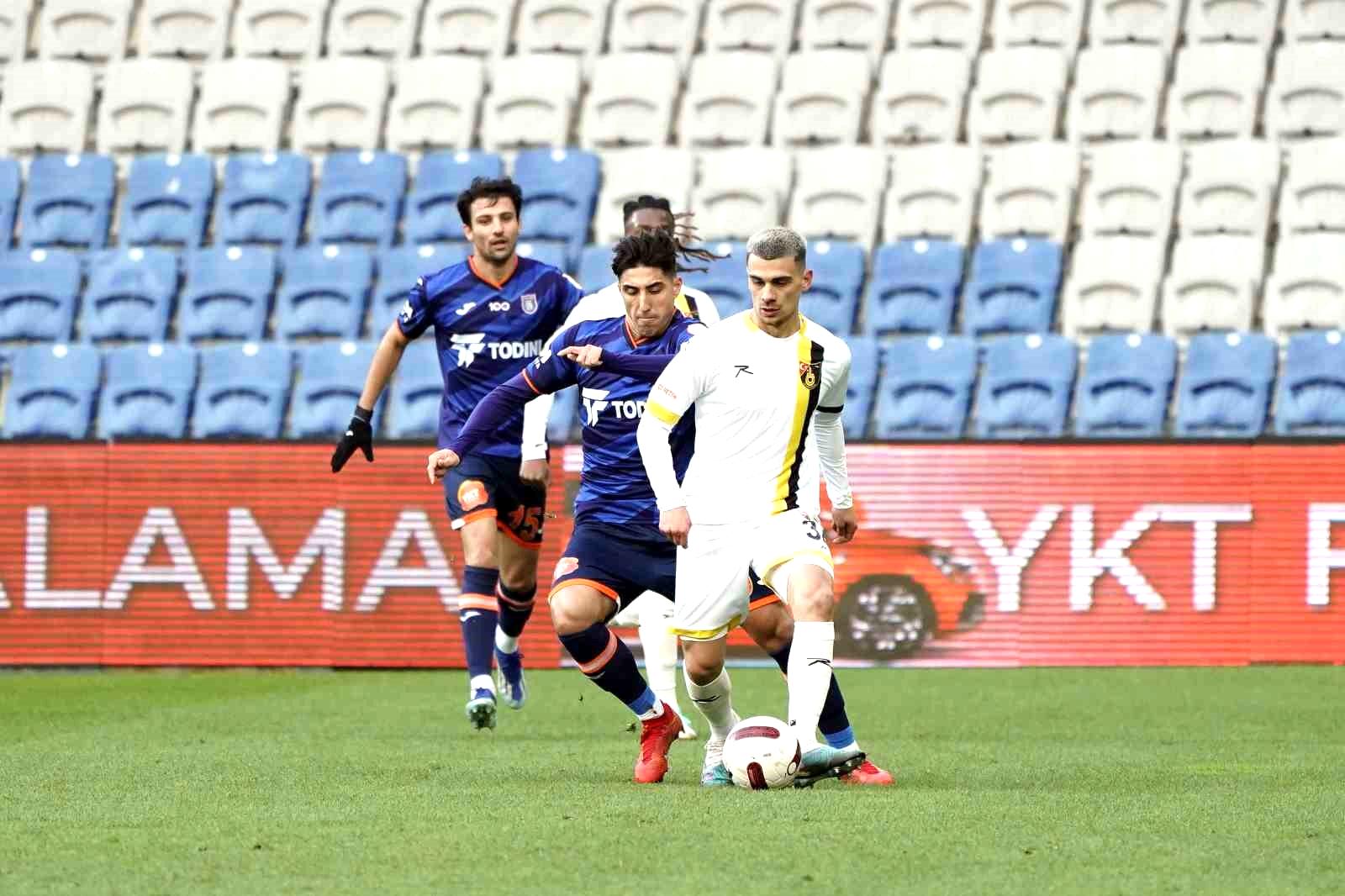 Trendyol Süper Lig: Başakşehir: 1 – İstanbulspor: 0 (İlk yarı)